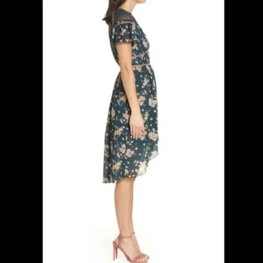 Nwt Chelsea28 Green Branching Lilies Flutter Sleeve Pleated Detail Flora — image 3 of 8